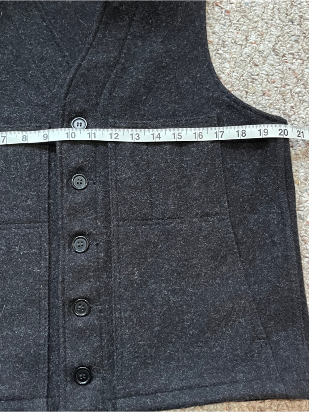 Filson Mackinaw Wool black sweater vest button front mens small pockets warm - Picture 3 of 5